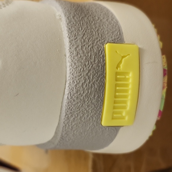 Plum  tennis shoes - Picture 3 of 4